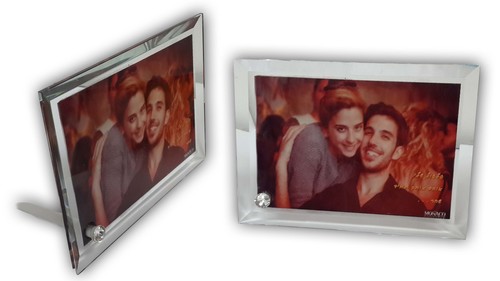 הדפסת תמונה על זכוכית דקה עם רגלית במבחר גדלים