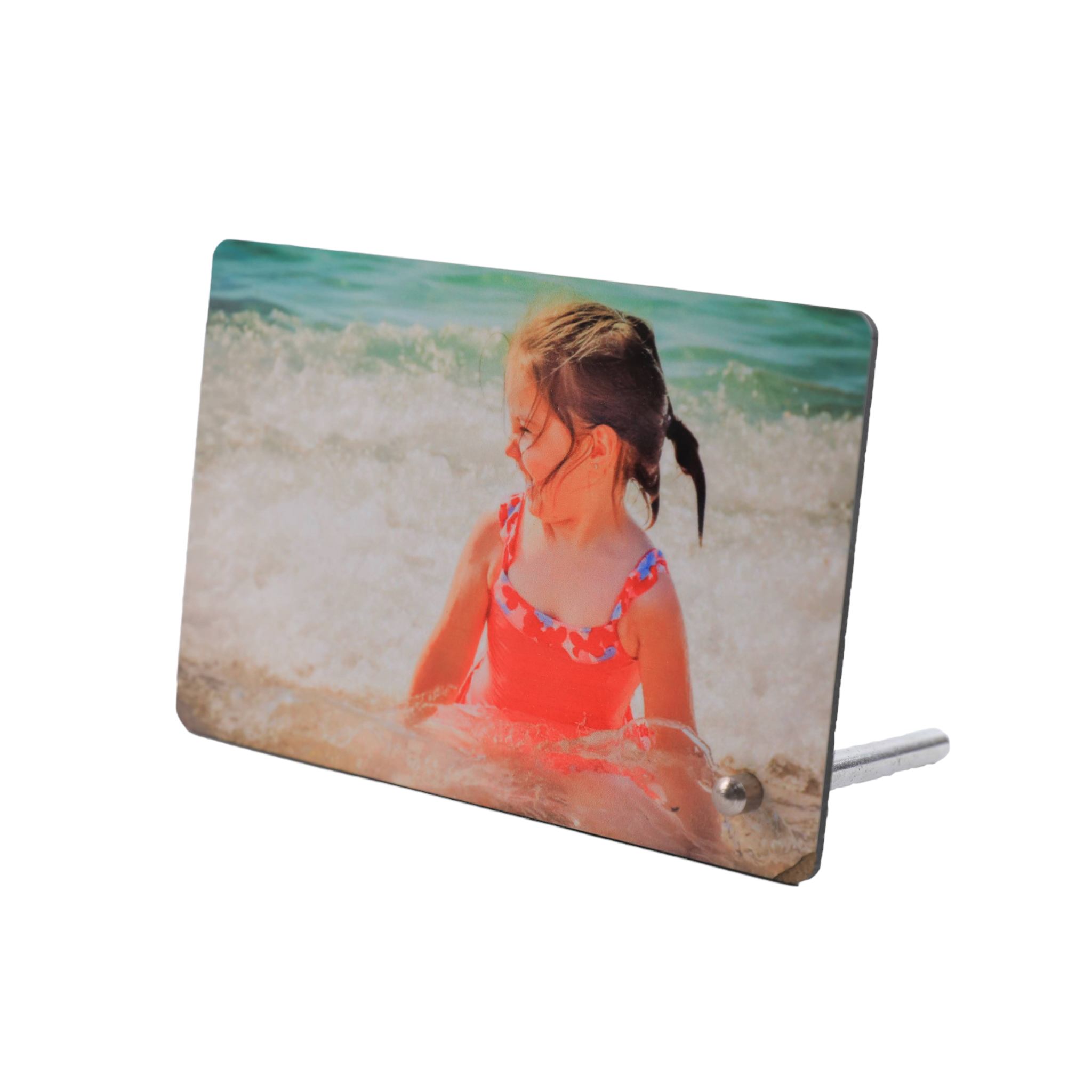 מעמדי עץ עם רגל ניקל